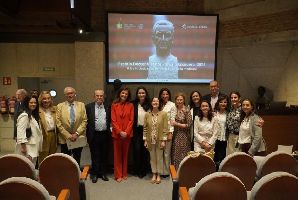 La Fundación ICOMEM entrega los Premios Dr. Vicente Pozuelo a dos iniciativas que humanizan la atención sanitaria de Madrid